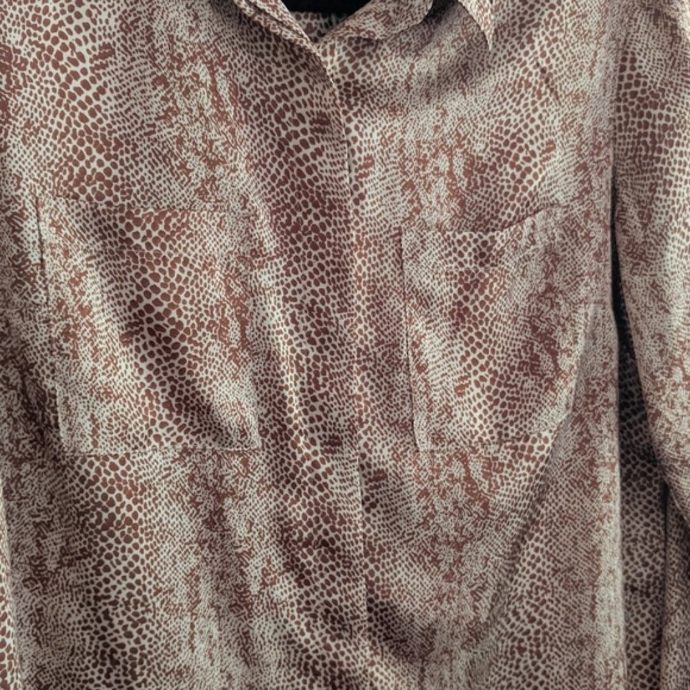 NWT A New Day Silky Animal Print Button Down Long Sleeve Blouse Size Small - Picture 3 of 6